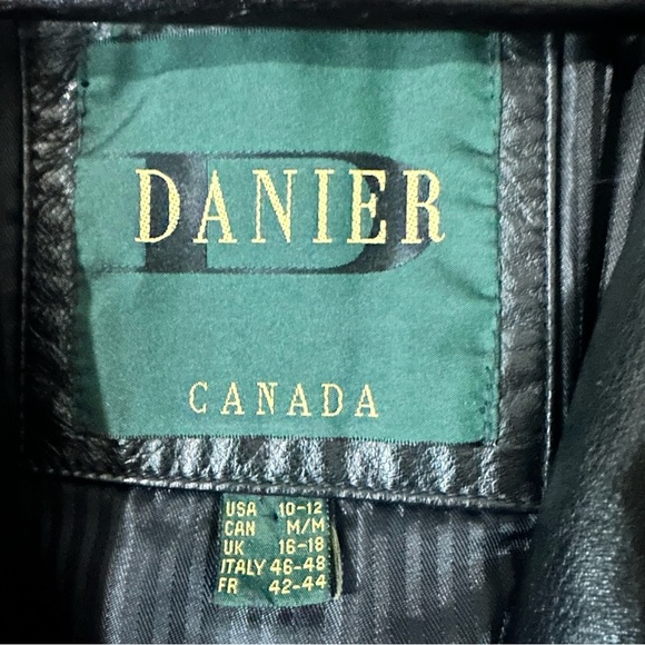 Danier Women's Sleek Black Button Leather Trench Waist Tie Coat Sz Medium - Picture 12 of 15